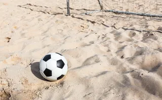 Imagem ilustrativa da imagem Federação de Beach Soccer promove curso para técnicos