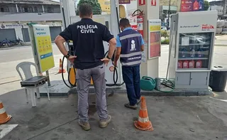Imagem ilustrativa da imagem Postos da Grande Vitória são flagrados cobrando por gasolina não entregue