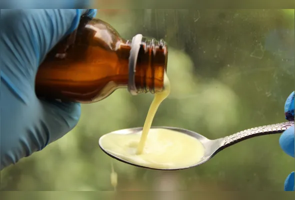 Imagem ilustrativa da imagem Especialistas explicam por quê venda de xaropes com Clobutinol foi suspensa