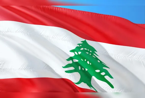 O ministério de Transporte do Líbano informou a suspensão de pousos e decolagens, bem como a circulação de aeronaves nos céus do país.