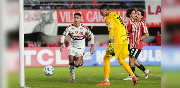 Flamengo empata com Estudiantes e segue tranquilo na Libertadores