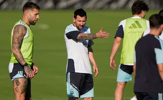 Imagem ilustrativa da imagem Argentina estreia cercada de expectativas sobre Messi