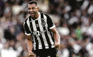 Imagem ilustrativa da imagem Atlético-MG vence em São Januário e mantém Vasco no Z4 do Brasileiro