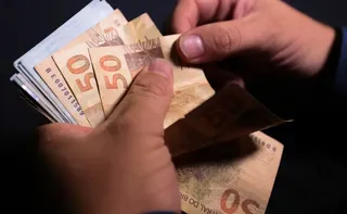 Imagem ilustrativa da imagem Caixa começa a pagar Bolsa Família de junho