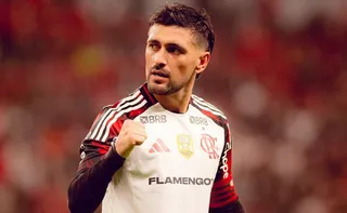 Imagem ilustrativa da imagem Com Arrascaeta como opção, Flamengo reestreia no Brasileirão contra a Chapecoense