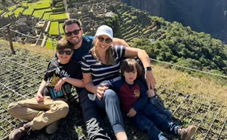 Imagem ilustrativa da imagem Família vive aventura de 16 mil km dentro de carro pela América do Sul