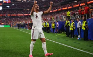Imagem ilustrativa da imagem Herói da Espanha quase ficou fora da Copa e dedica vitória a festa polêmica