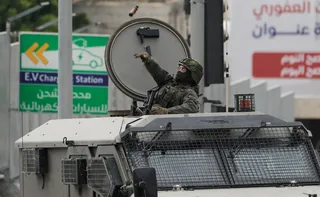 Imagem ilustrativa da imagem Israel e Irã rompem trégua após dois meses e voltam a trocar fogo