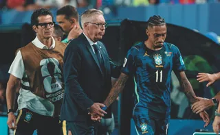 Imagem ilustrativa da imagem Lesão ameaça sequência de Raphinha na seleção