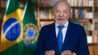 Imagem ilustrativa da imagem Lula faz radioterapia após retirar lesão de câncer de pele no couro cabeludo