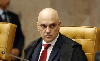 Imagem ilustrativa da imagem Moraes suspende visitas de Flávio a Bolsonaro na prisão domiciliar