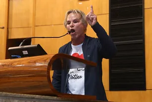 Imagem ilustrativa da imagem "Parece que estão ditando as regras pra gente", diz Meneguelli