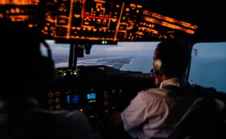 Imagem ilustrativa da imagem Piloto relata 'calafrio' ao controle aéreo após ver luzes em Londrina