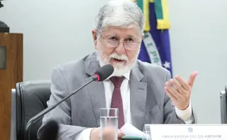 Imagem ilustrativa da imagem Pretexto para intervenção é inaceitável, diz Celso Amorim