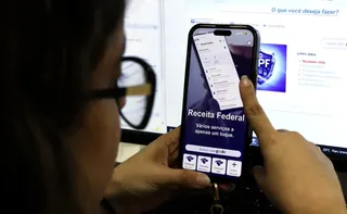 Imagem ilustrativa da imagem Receita paga nesta sexta-feira terceiro lote de restituição do IR 2026