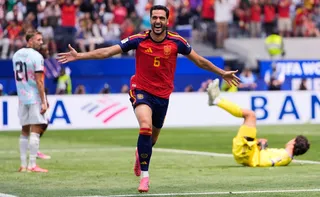 Imagem ilustrativa da imagem Reserva de Courtois falha, Merino mostra estrela e Espanha elimina Bélgica
