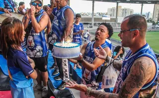 Imagem ilustrativa da imagem Torcedora mirim alvianil comemora aniversário com vitória no clássico