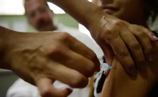 Imagem ilustrativa da imagem Vacinação de adolescentes de 15 a 19 anos contra o HPV é prorrogada
