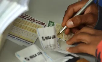 Imagem ilustrativa da imagem Caixa encerra sorteios da Mega-Sena e de outras loterias aos sábados