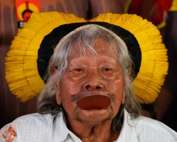 Imagem ilustrativa da imagem Cacique Raoni tem alta após um mês internado