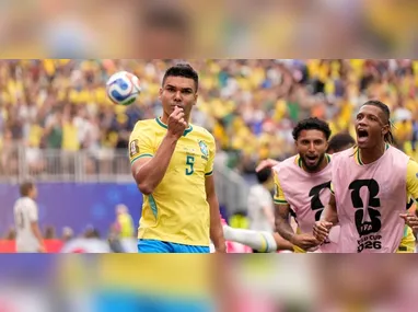 Gabriel Martinelli (22), do Brasil, comemora após marcar gol nos acréscimos da partida contra o Japão válida pela 2ª fase da Copa do Mundo de 2026, em Houston, no estado do Texas, nos Estados Unidos, nesta segunda-feira, 29 de junho de 2026. A seleção brasileira venceu, de virada, por 2 a 1