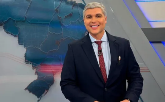 Imagem ilustrativa da imagem Joel Datena volta à Band e dá detalhes da cirurgia após sangramento na medula
