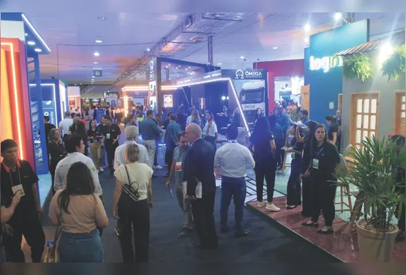 Movimentação durante a Modal Expo: feira ocorre quarta-feira (17) e quinta-feira (18), das 15 horas às 21 horas, no Pavilhão de Carapina