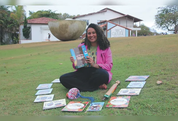 Rafaela Camargo vai contar histórias do livro “Tá Caindo Flor”
