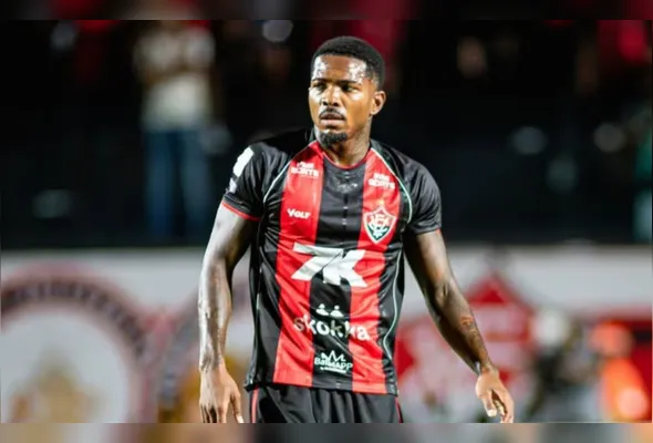 Cacá será comprado pelo Vitória