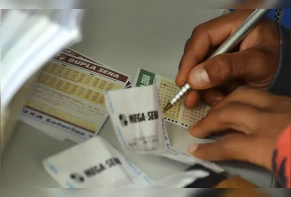 Imagem ilustrativa da imagem Caixa encerra sorteios da Mega-Sena e de outras loterias aos sábados