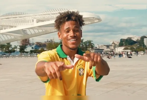 Kael gravou o videoclipe de “Jogando” no Rio de Janeiro
