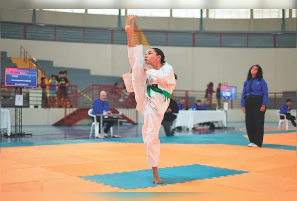 Lara: medalha de ouro
