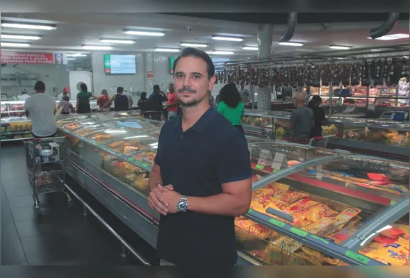 Bruno Perim, gerente comercial do Supermercado Perim, disse que sábado todas as lojas vão funcionar das 8h às 18h