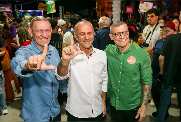 João Coser, Helder Salomão e Fabiano Contarato durante convenção da federação Brasil da Esperança