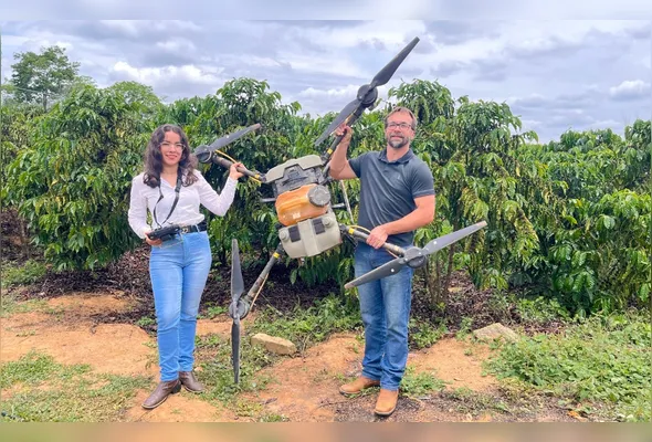 Dávila e Evandro participam de projeto que testa o uso de pó de granito e biofertilizantes em lavouras de café