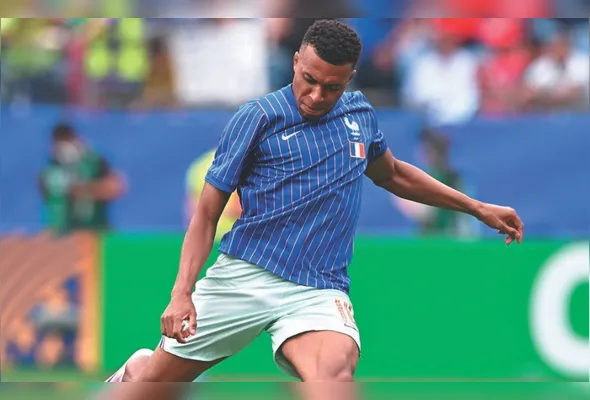 Mbappé lidera a artilharia da França com quatro gols e é uma das esperanças ofensivas da equipe contra a Suécia, a partir das 18 horas