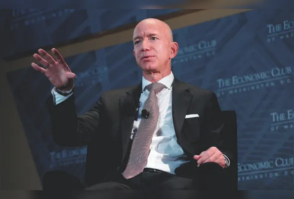 Bezos disse que avanço da inteligência artificial tende a criar novas profissões, e não só substituir trabalhadores