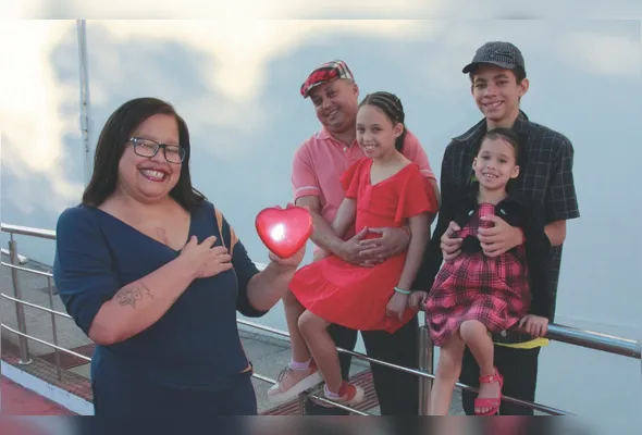 Magda Maria e a família:  alegria de ter recebido um novo coração