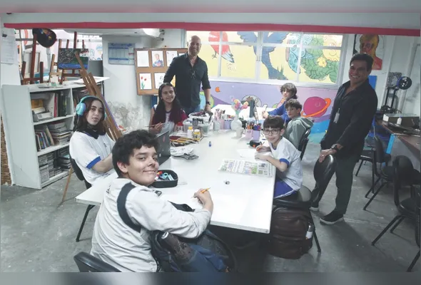 A nova lei, sancionada com vetos pelo governo federal, busca garantir que estudantes com altas habilidades tenham acompanhamento e oportunidades compatíveis com seu ritmo de aprendizagem.