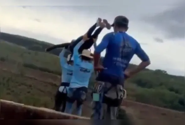 Jovem foi lançada sem fixação da corda necessária para o salto