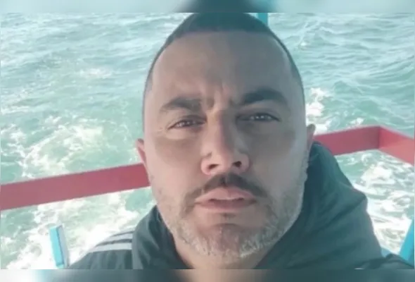 A vítima foi identificada como Deivid Santos, de 39 anos.