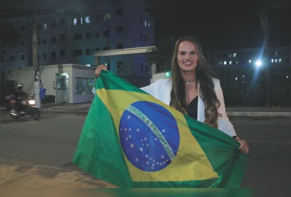 Cristiane Puppim destaca que a lei permite o uso da bandeira “em manifestações do sentimento patriótico”