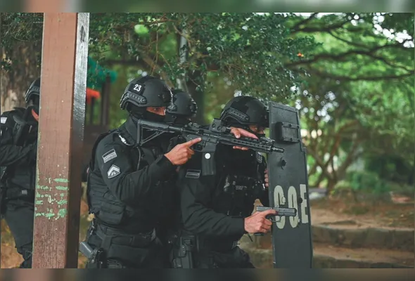 Policiais da Cioe durante treinamento: tropa especializada é treinada para atuar no combate ao crime no Espírito Santo como o Bope faz no Rio de Janeiro