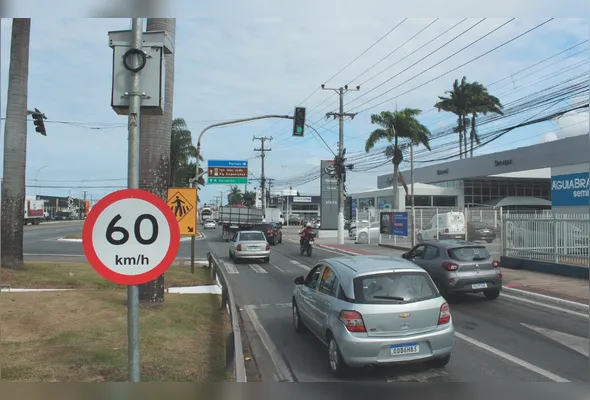 Avenida Mestre Álvaro, antigo trecho da BR-101 que foi transformado em via urbana municipalizada, terá retomada da fiscalização eletrônica