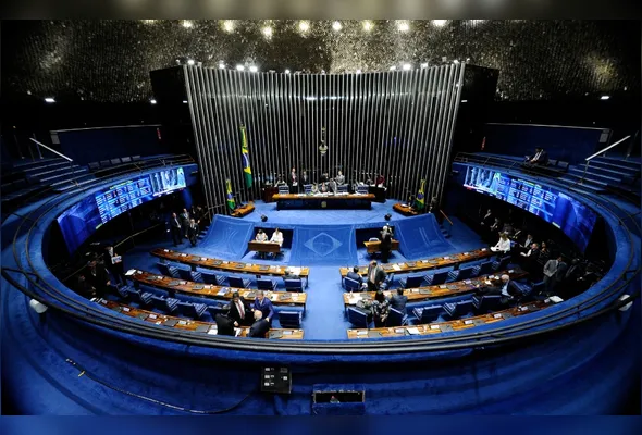 Imagem ilustrativa da imagem Senado aprova penas maiores em crimes contra professores e médicos