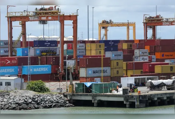 Imagem ilustrativa da imagem Tarifa de 37,5% dos EUA atinge US$ 6,6 bi em exportações do Brasil