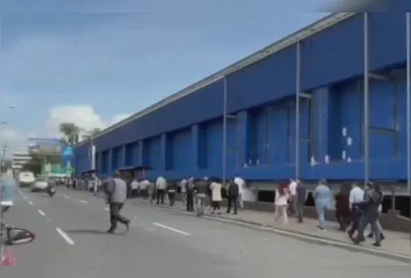 Trabalhadores foram evacuados de vários edifícios