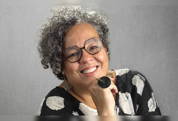 Mirella Amorim escreveu um livro intenso, com memória, desejo e afeto