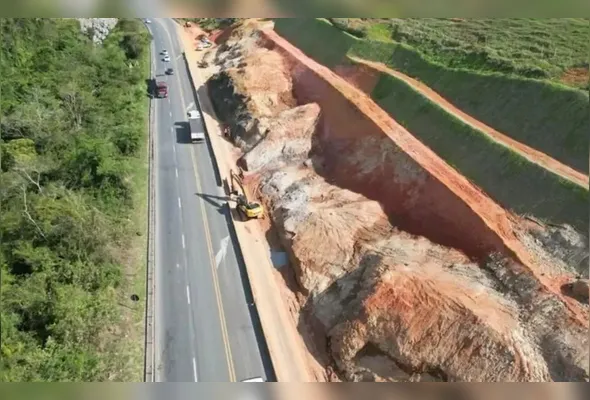 Imagem ilustrativa da imagem Trecho da BR-101 em Ibiraçu será interditado por duas horas nesta quarta-feira