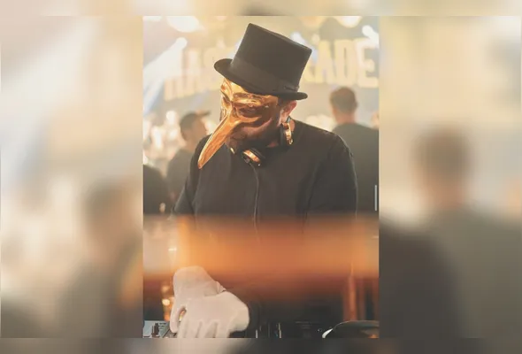 O DJ alemão Claptone é atração do Café de La Musique Domingos Martins